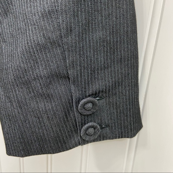 New Arden B blazer with pinstripes size 8 - Picture 5 of 6